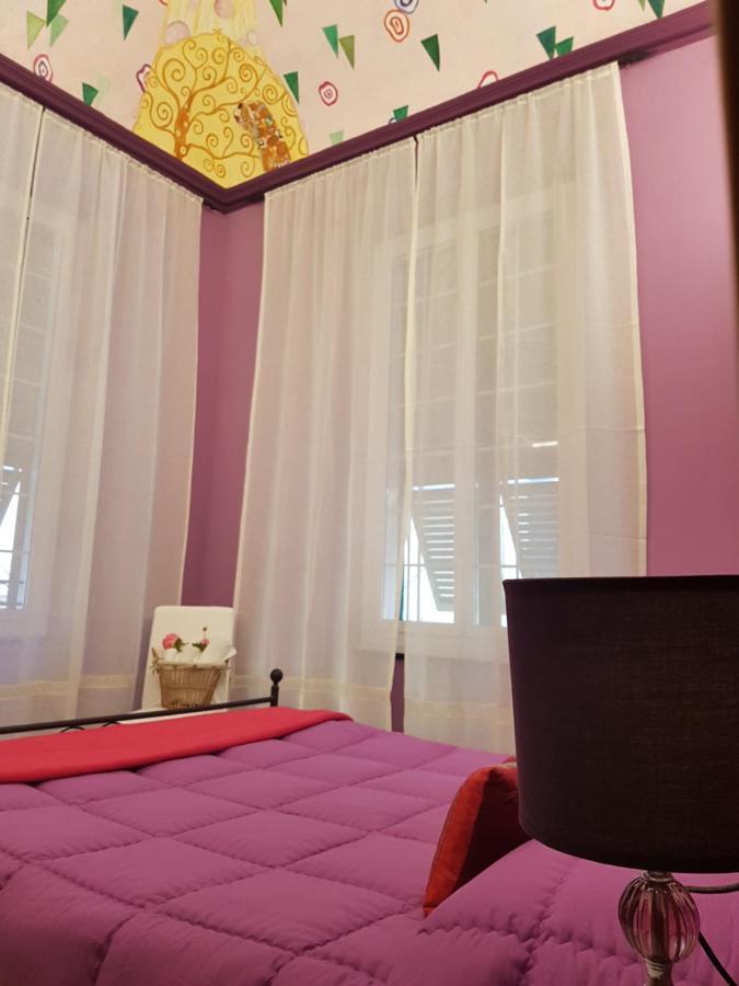 Ghiro Ghiotto Bed & Breakfast Pietra Ligure Exterior photo