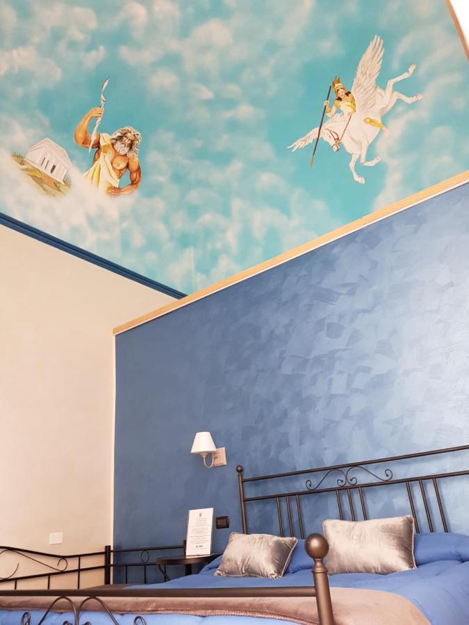 Ghiro Ghiotto Bed & Breakfast Pietra Ligure Exterior photo