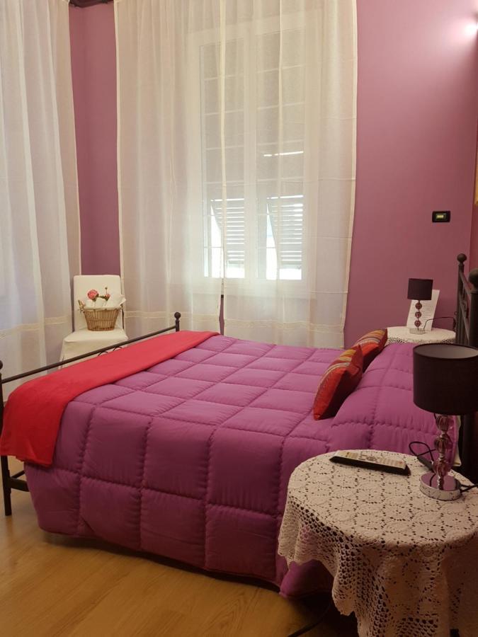 Ghiro Ghiotto Bed & Breakfast Pietra Ligure Exterior photo